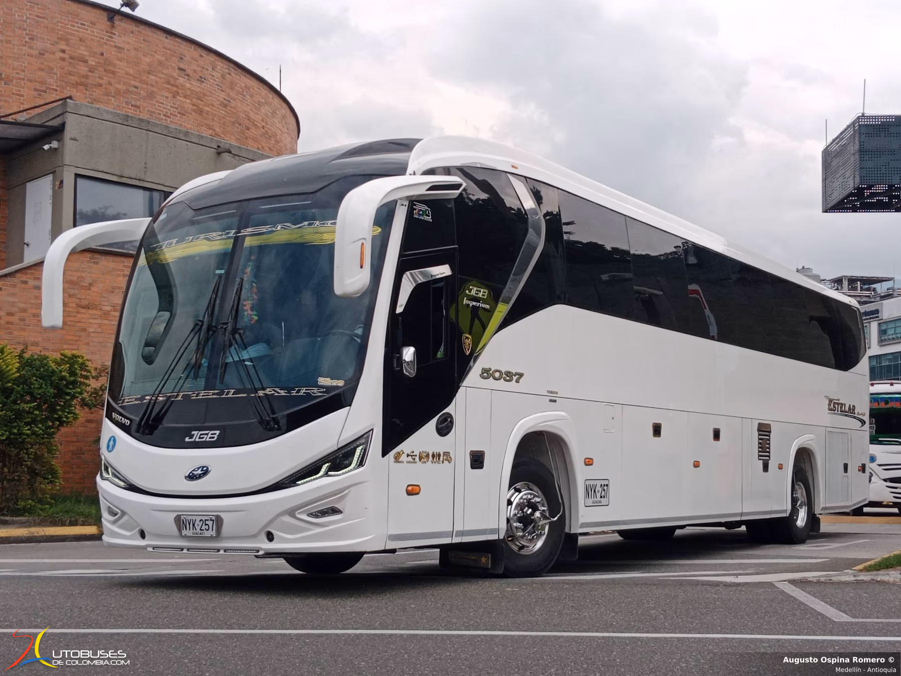 JGB JGB Imperium Volvo B460R