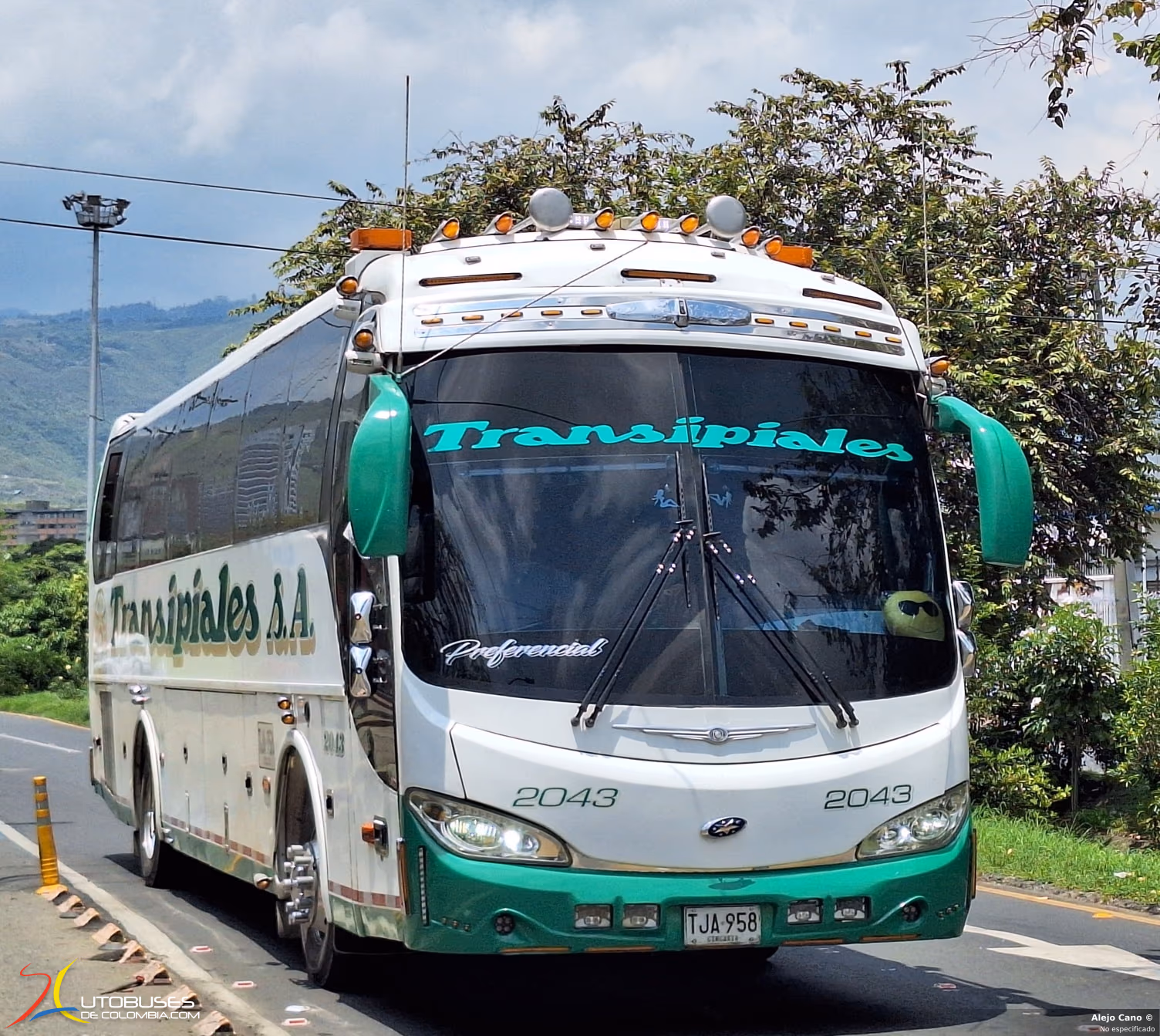 JGB JGB Atlantis Plus Chevrolet Isuzu LV 150